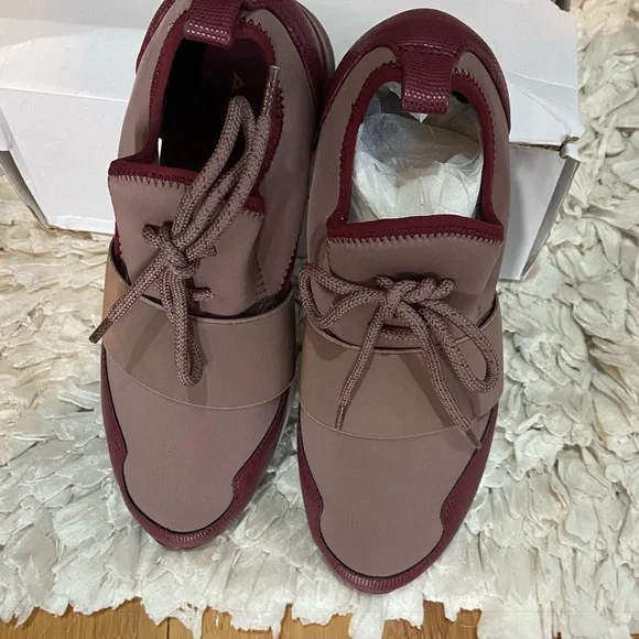 ALDO Dweidia Red Women’s Sneakers size 7.5M - Picture 5 of 6